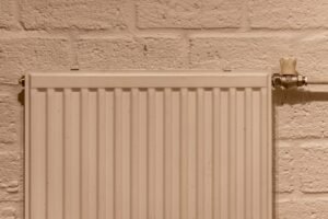 Radiateur qui chauffe même fermé